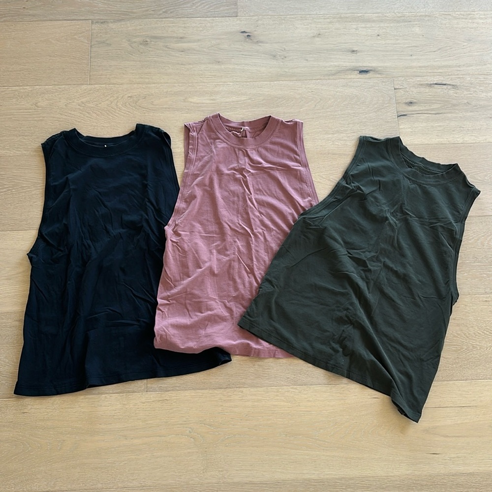 Lululemon All Yours Boyfriend Tank Size 0- Fits like a 4